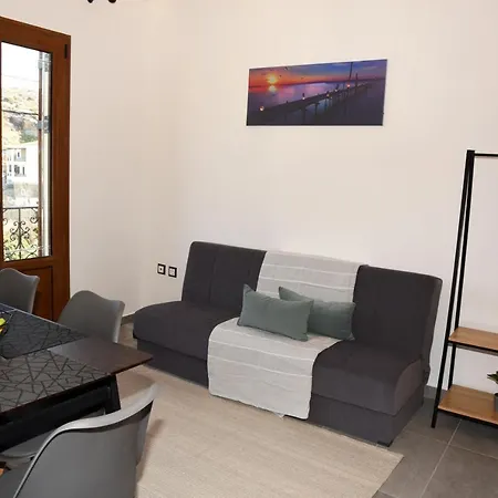 Stella's Luxury House *