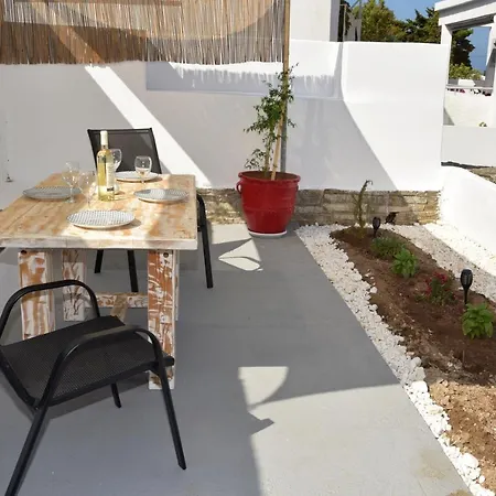 Stella's Luxury House Batsi